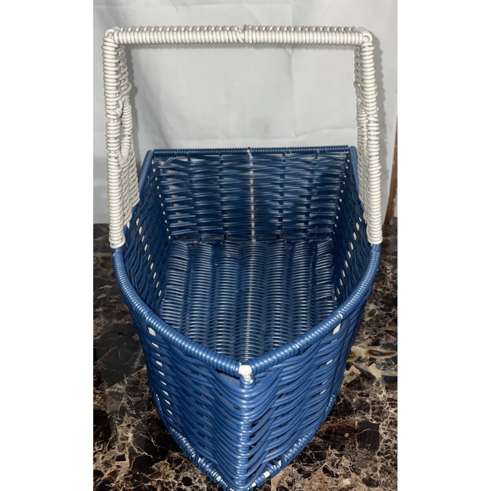 TUG BOAT SHAPED SERVING BASKET With HANDLE SUMMER BEACH LAKE NAUTICAL Blue Gray - Picture 2 of 9